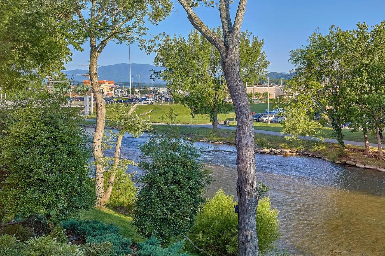 The Inn On The River Pigeon Forge Exterior photo